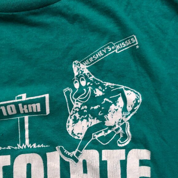 Retro Graphic Tee Size L || Hersheys Chocolate - Picture 5 of 8